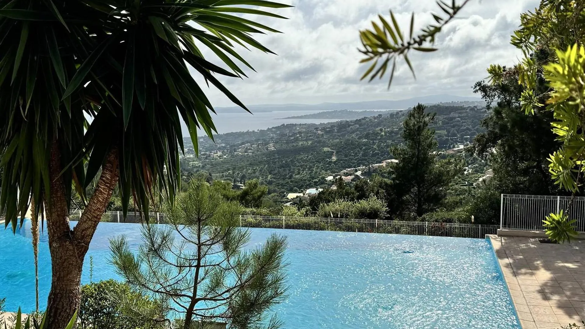 Appartement Climatise Avec Piscine Et Animaux Admis - Fr-1-768-104 Roquebrune-sur-Argens